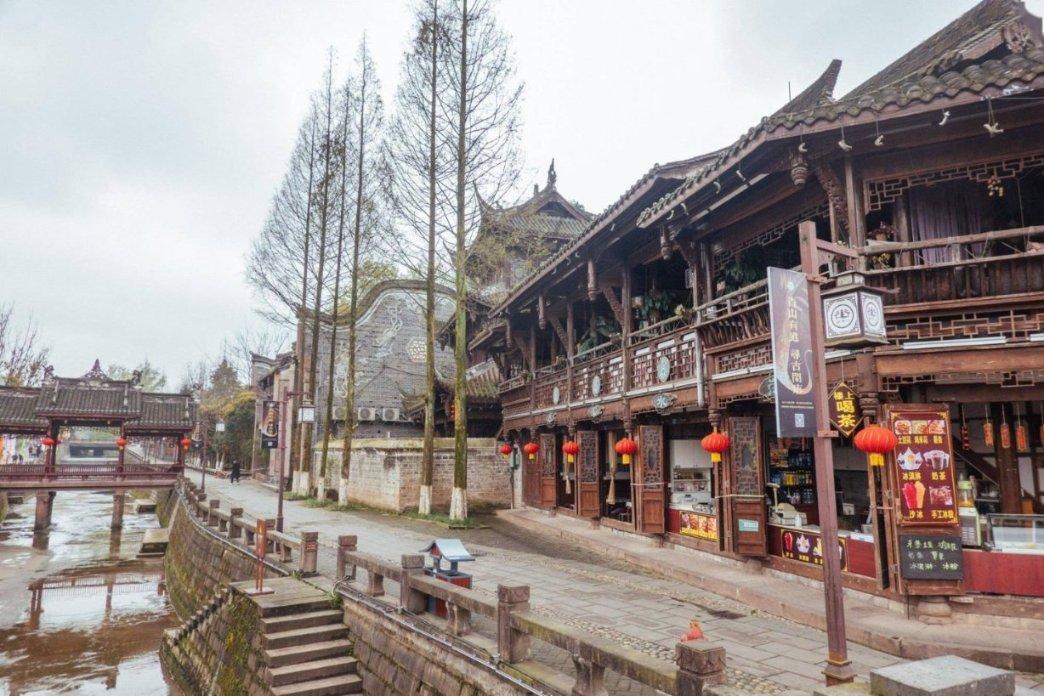 求大神看看这道英语改错题，一共十个错，急急急游戏画面